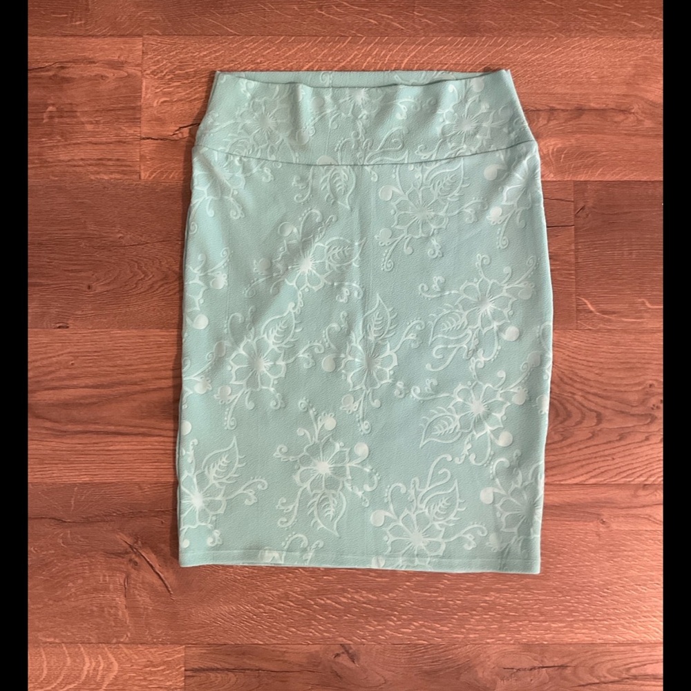 Lula Roe Cassie turquoise floral pencil skirt, L